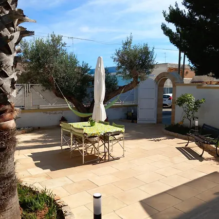 Holiday home Alessandro House *